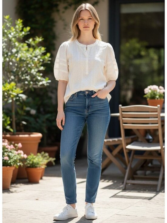 LOFT Tops - Loft Ivory Textured Blouse Embroidered Details Puff Sleeves Womens Small